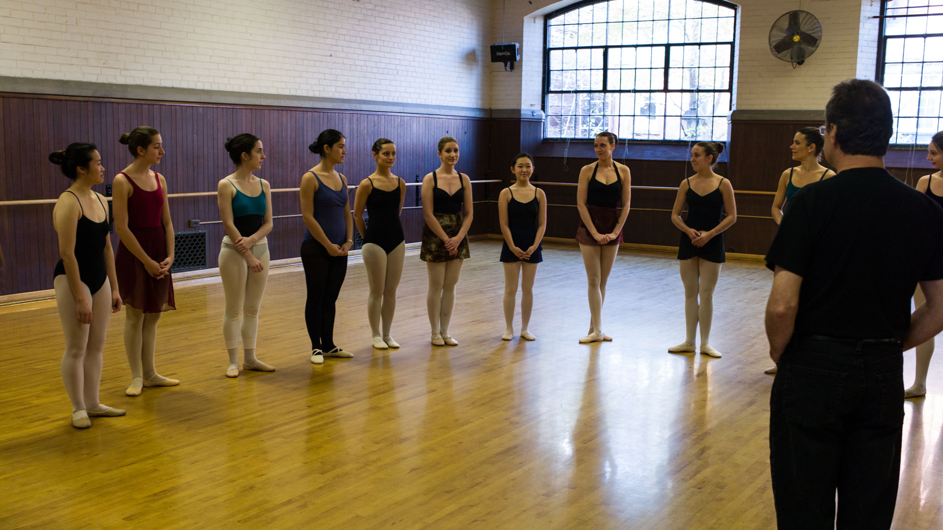 Photo of ballet class in session.