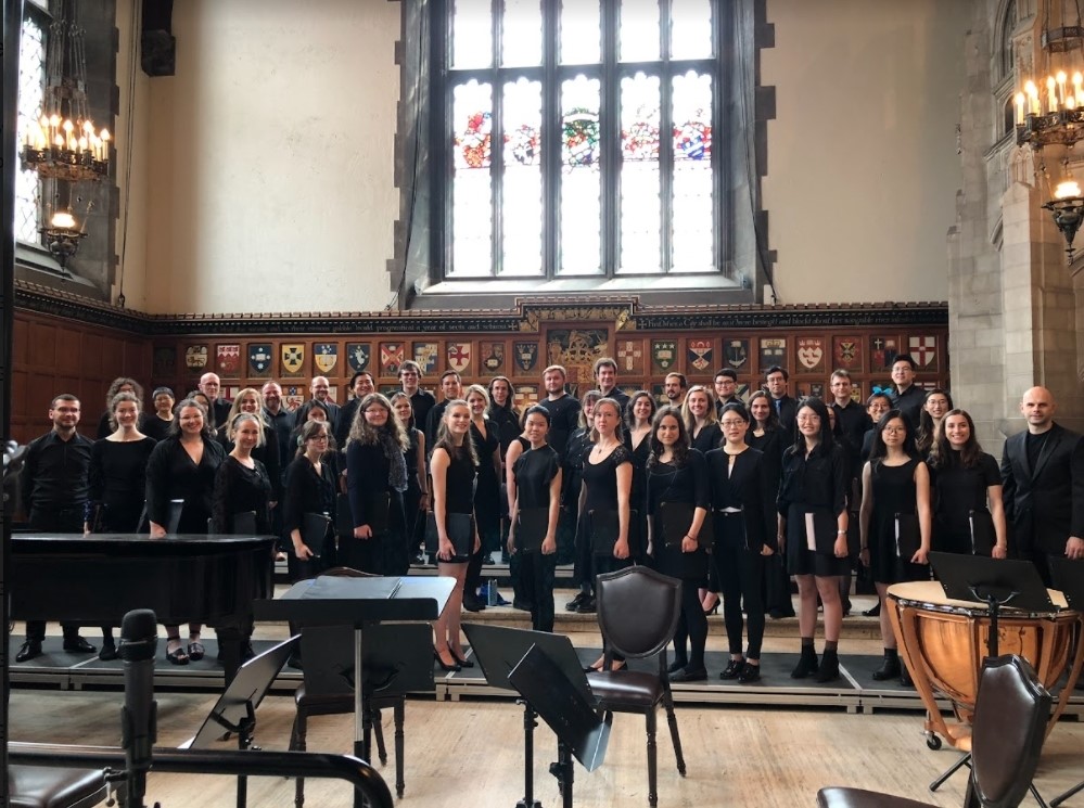 Image of the Hart House Chorus in the Great Hall, 2022.